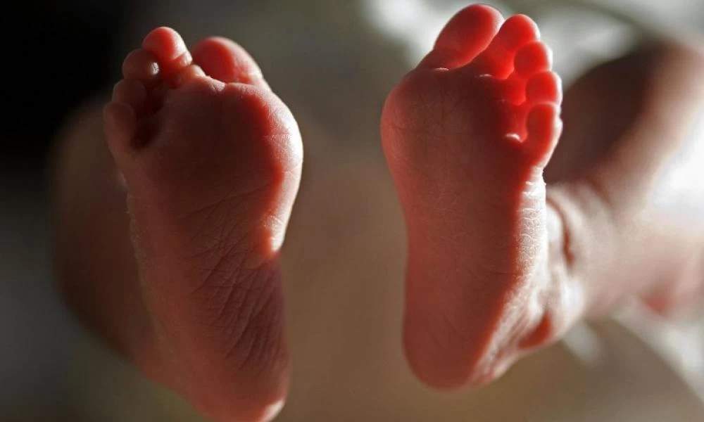 Κοριτσάκι κόντεψε να πεθάνει γιατί οι γονείς του το τάιζαν με... βίγκαν διατροφή